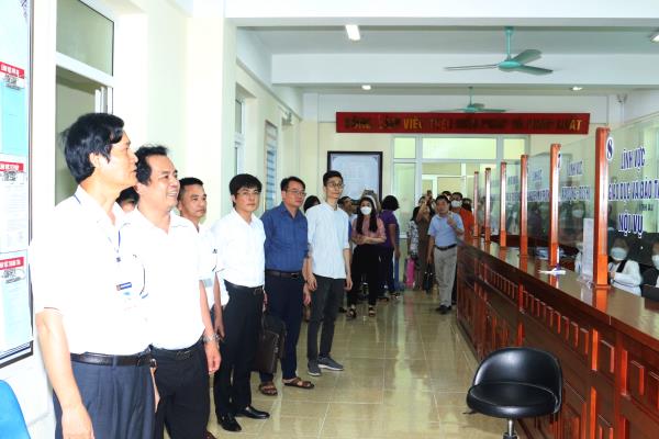 Đoàn công tác Sở Nội vụ tỉnh Tuyên Quang thăm, học tập và trao đổi kinh nghiệm công tác cải cách hành chính tại quận Dương Kinh